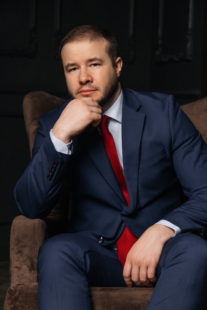 Адвокат в кабинете